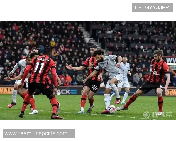 巴萨中卫引援目标浮出水面塞内西阿克德弗里等人均在考虑之中 巴萨中卫引援目标浮出水面塞内西阿克德弗里等人均在考虑之中