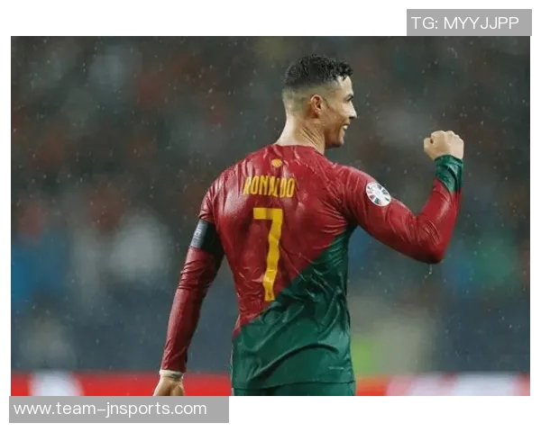 姆巴佩致敬C罗追平纪录获认可C罗亲自回复鼓励他继续努力