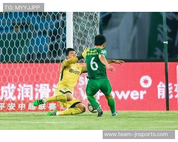 拉米罗今晨回国基本确认不再执教国安球队未来走向引发关注