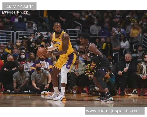 张佳玮点评马刺全场进攻乏力防守漏洞显露无遗 张佳玮点评马刺全场进攻乏力防守漏洞显露无遗