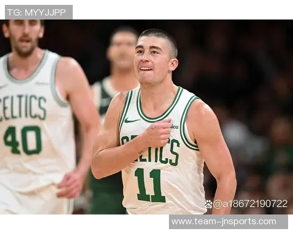 黄蜂主帅称三球替补体现领袖风范与无私奉献精神